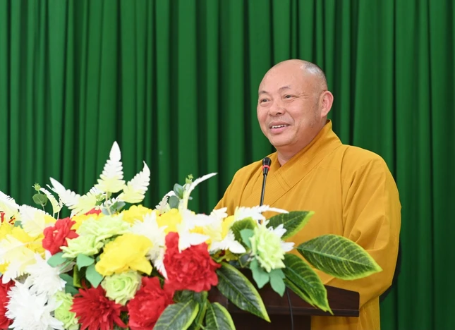 Thượng tọa Thích Tâm Định phát biểu Thượng tọa Thích Tâm Định phát biểu