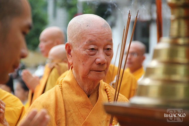 Đại lão Hòa thượng Thích Trí Quảng tưởng niệm chư Thánh tử đạo đã hy sinh trong Pháp nạn 1963