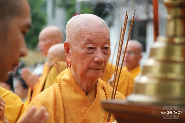 Đại lão Hòa thượng Thích Trí Quảng tưởng niệm chư Thánh tử đạo đã hy sinh trong Pháp nạn 1963