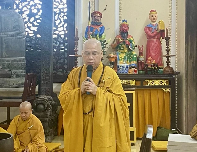 Thượng tọa Thích Minh Nhựt sách tấn chư hành giả an cư