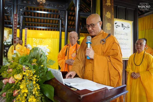 Hòa thượng Thích Huệ Thông cung tuyên tiểu sử