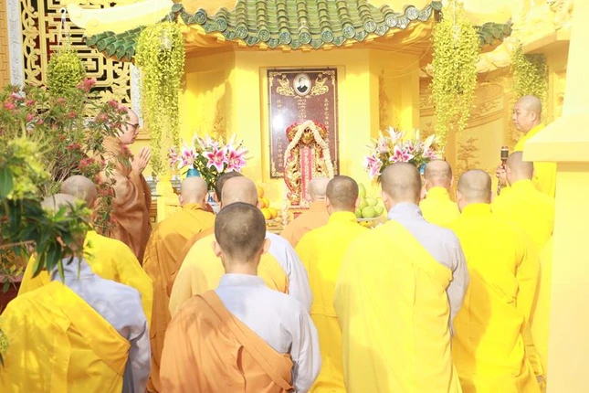 Bảo tháp Trưởng lão Hòa thượng Thích Thiện Huệ tại chùa Phước Hưng