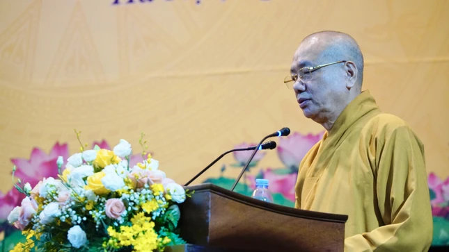 Hòa thượng Thích Thanh Đạt phát biểu chào mừng