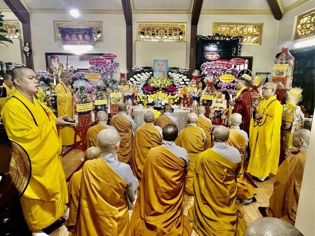 Khóa lễ cung tiến Giác linh