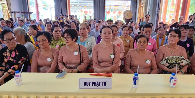 Phật tử tham dự