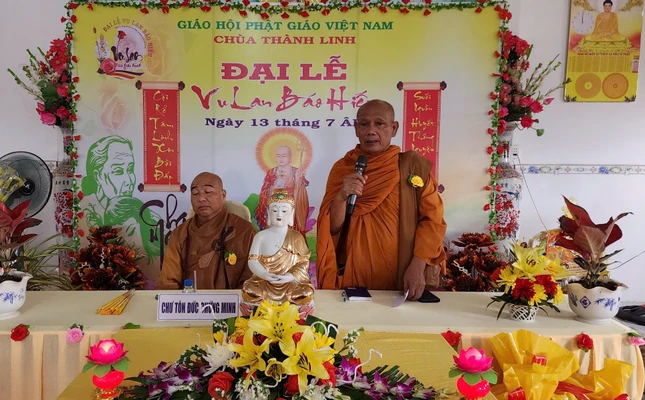 Hòa thượng Thạch Hà ban đạo từ