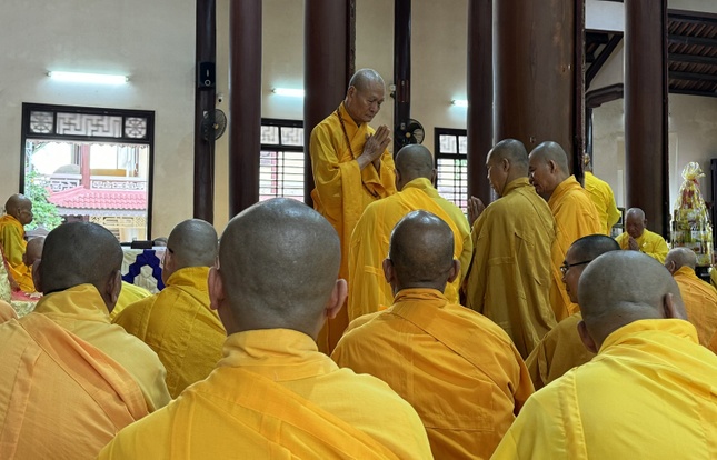 Chư Tăng tác pháp Tự tứ