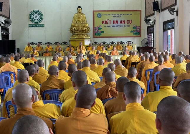 Họp Tăng trước Lễ Tự tứ