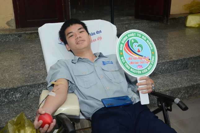 "Mỗi giọt máu cho đi, một cuộc đời ở lại"