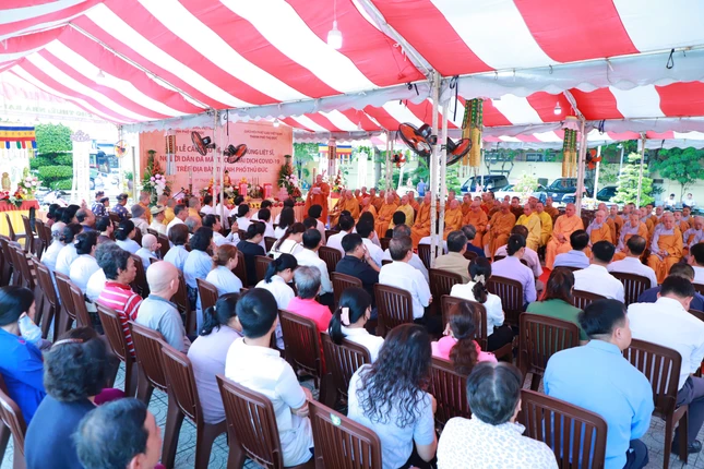 Quang cảnh buổi lễ