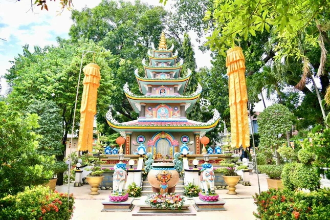 Bảo tháp Hòa thượng Thích Thiện Phước