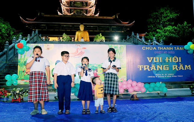 Biểu diễn văn nghệ