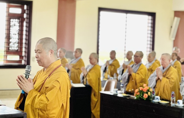 Hòa thượng Thích Thọ Lạc, chứng minh và chủ trì lễ tạ pháp tại trường hạ cơ sở 2 - chùa Đồng Đắc (H.Kim Sơn)