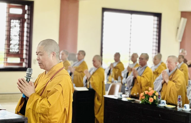 Hòa thượng Thích Thọ Lạc, chứng minh và chủ trì lễ tạ pháp tại trường hạ cơ sở 2 - chùa Đồng Đắc (H.Kim Sơn)