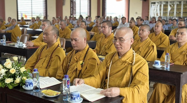 Chư Tăng trường hạ cơ sở 2 - chùa Đồng Đắc (H.Kim Sơn) tham dự lễ tạ pháp ngày 9-9