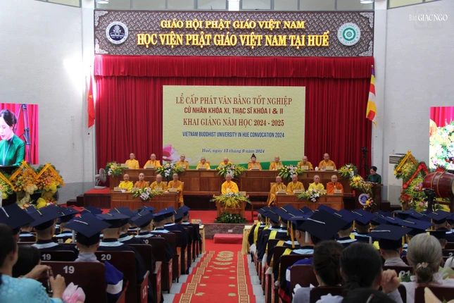 Quang cảnh buổi lễ