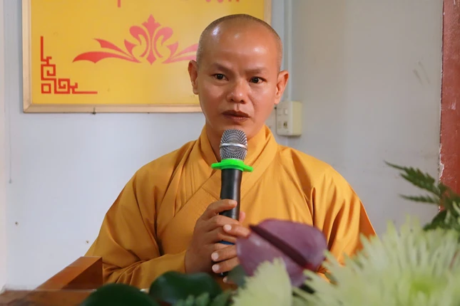 Đại đức Thích Minh Độ phát biểu khai mạc