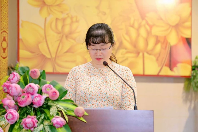 Báo cáo viên trình bày