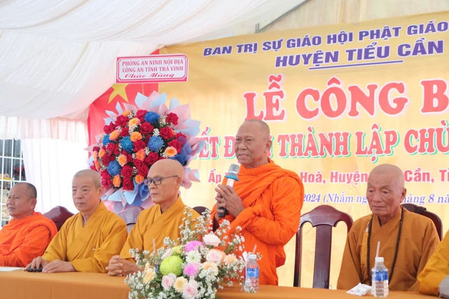 Hòa thượng Thạch Sok Xane ban đạo từ Hòa thượng Thạch Sok Xane ban đạo từ