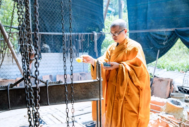 Cử hành nghi thức sái tịnh