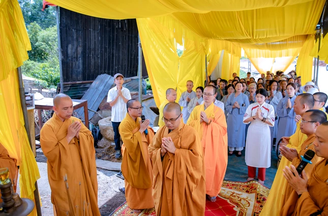 Tụng kinh cầu nguyện