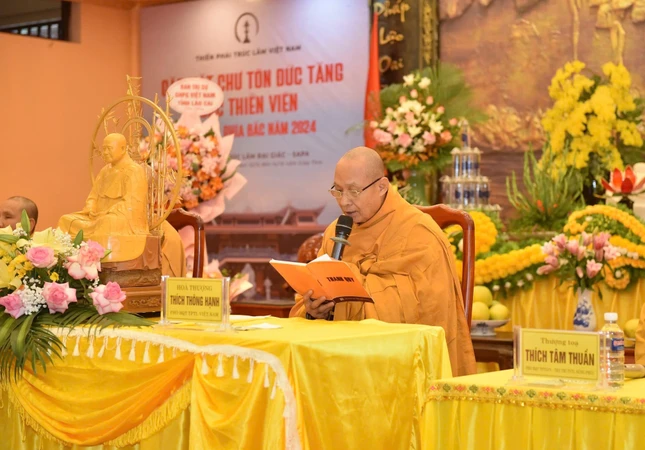 Hòa thượng Thích Thông Hạnh cung tuyên thanh quy của tông môn