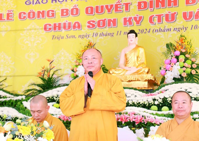 Thượng tọa Thích Tâm Định ban đạo từ