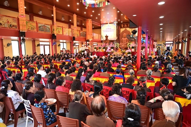 Quang cảnh buổi lễ Quang cảnh buổi lễ