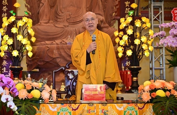 Hòa thượng Thích Quảng Tùng ban đạo từ Hòa thượng Thích Quảng Tùng ban đạo từ