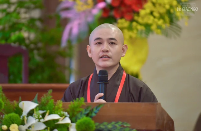 Đại đức Thích Hoằng Tâm, Phó Thư ký Ban Thông tin - Truyền thông Phật giáo Thành phố cảm tạ kết thúc lễ khai mạc Đại đức Thích Hoằng Tâm, Phó Thư ký Ban Thông tin - Truyền thông Phật giáo Thành phố cảm tạ kết thúc lễ khai mạc