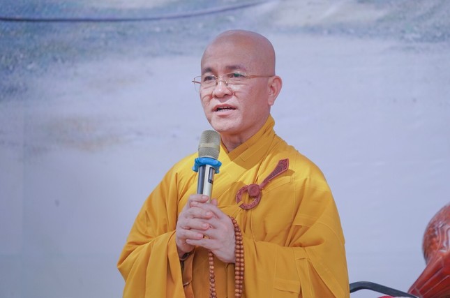 Thượng tọa Thích Quảng Hiền ban đạo từ Thượng tọa Thích Quảng Hiền ban đạo từ