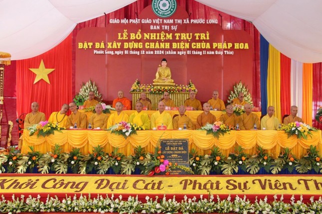 Chư tôn đức chứng minh buổi lễ