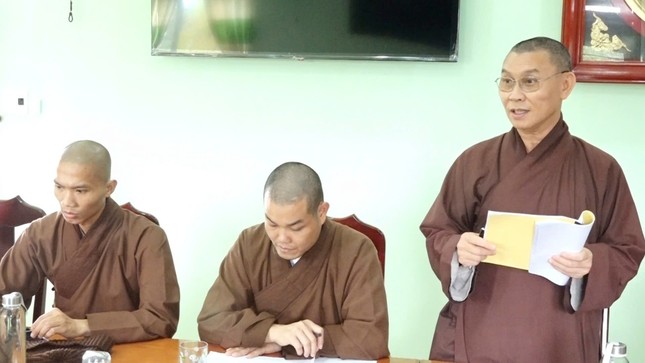 Thượng tọa Thích Chánh Huệ phát biểu Thượng tọa Thích Chánh Huệ phát biểu