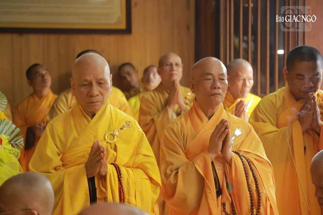 Môn đồ pháp quyến...