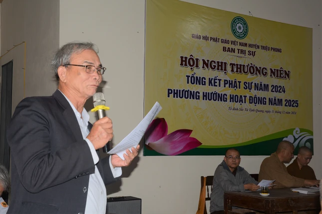 Đạo hữu Tâm Ninh Hoàng Công Hiền báo cáo hoạt động Phật sự năm 2024