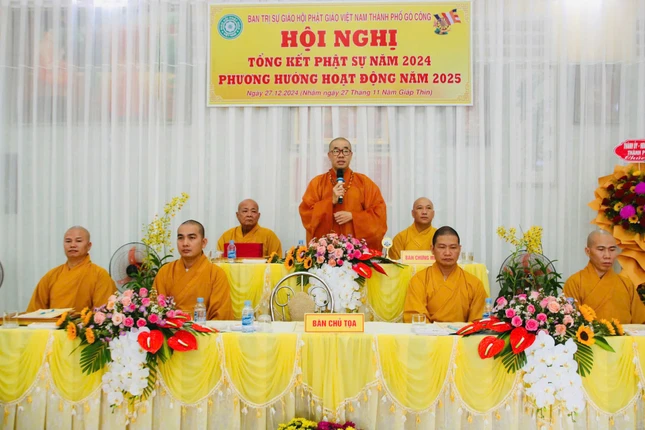 Thượng tọa Thích Quảng Lộc phát biểu chỉ đạo Thượng tọa Thích Quảng Lộc phát biểu chỉ đạo