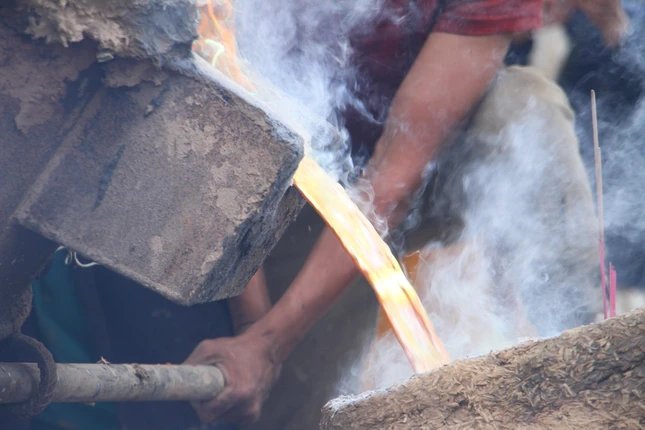 Rót đồng đúc tôn tượng