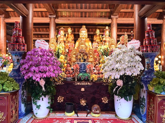 Ngôi Tam bảo chùa Ông