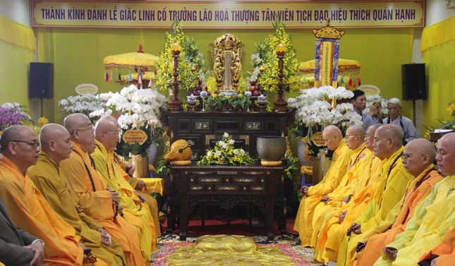 Chư tôn giáo phẩm dự lễ truy niệm