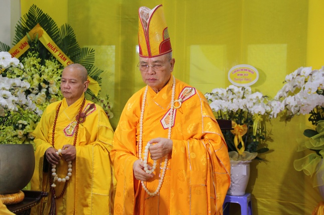 Hòa thượng Thích Huệ Phước, đương vi sám chủ tang lễ