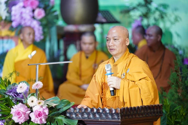 Thượng tọa Thích Chiếu Tuệ phát biểu khai mạc