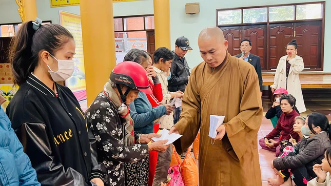 San sẻ yêu thương để bà con đón Tết Ất Tỵ