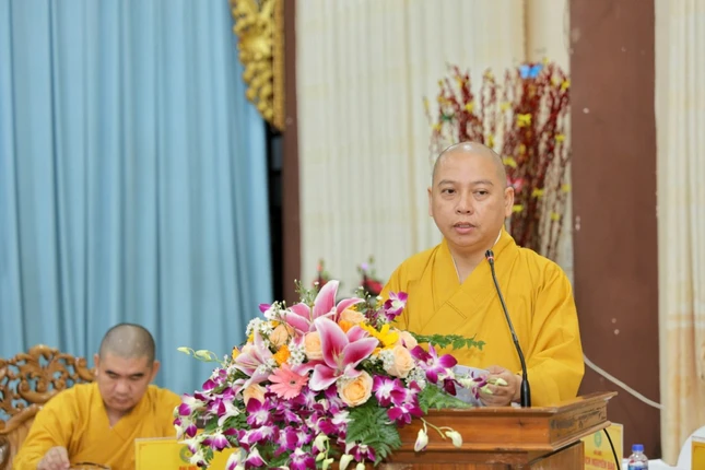 Đại đức Thích Quảng Pháp báo cáo tổng kết