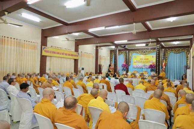 Quang cảnh hội nghị