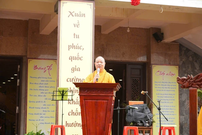 Hòa thượng Thích Thọ Lạc phát biểu khai mạc