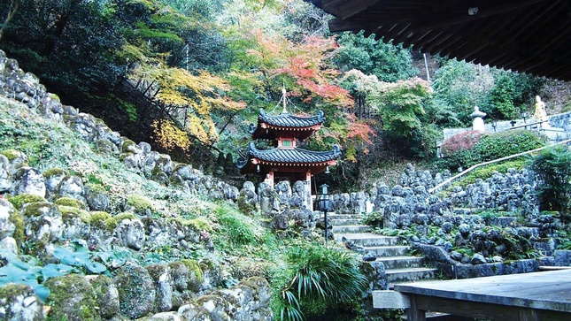 Chùa Otagi Nenbutsu-ji nổi bật không chỉ bởi bề dày lịch sử mà còn bởi nghệ thuật độc đáo và ý nghĩa sâu sắc của các hình tượng