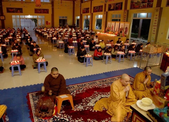 Khóa lễ tụng kinh Dược Sư tại chùa Chí Linh