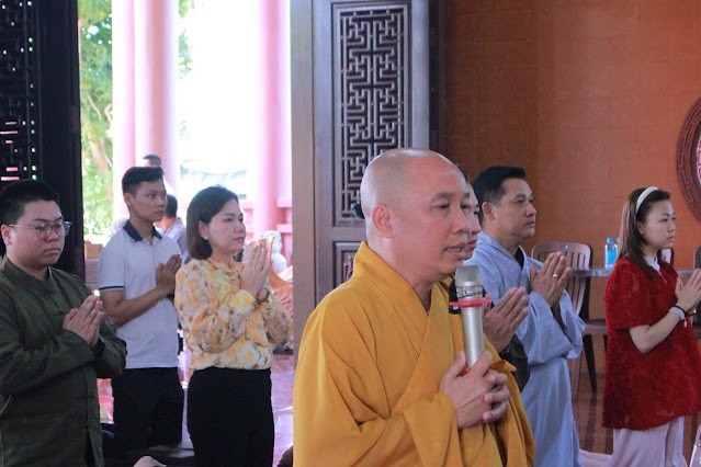 Thượng tọa Thích Tâm Hoa dâng lời tác bạch khánh tuế Thượng tọa Thích Tâm Hoa dâng lời tác bạch khánh tuế