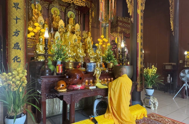 Chư Tăng tại chùa Quảng Tế (TP.Huế) tuyên đọc phương danh cầu an