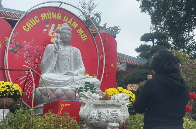 Nguyện một năm bình an, hạnh phúc